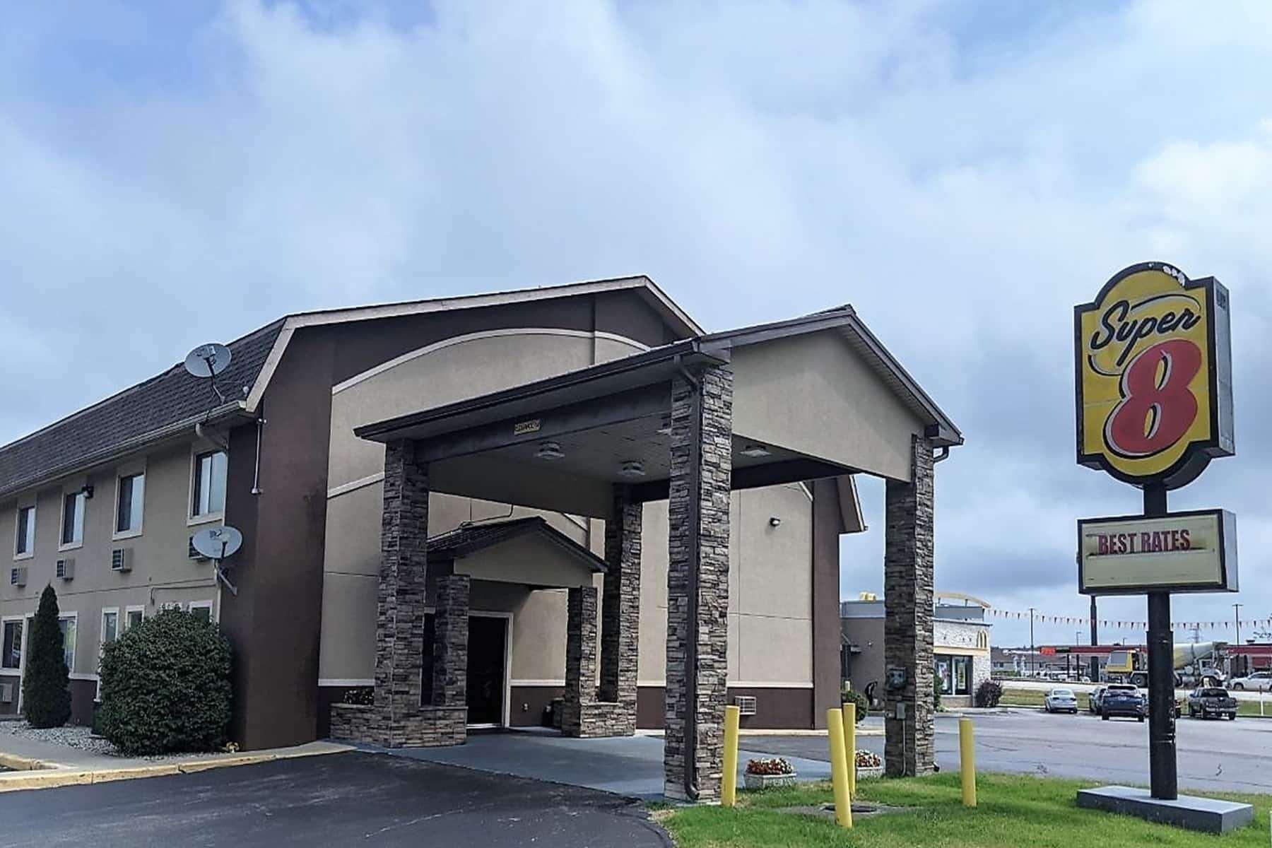 Super 8 By Wyndham Shelbyville Ngoại thất bức ảnh