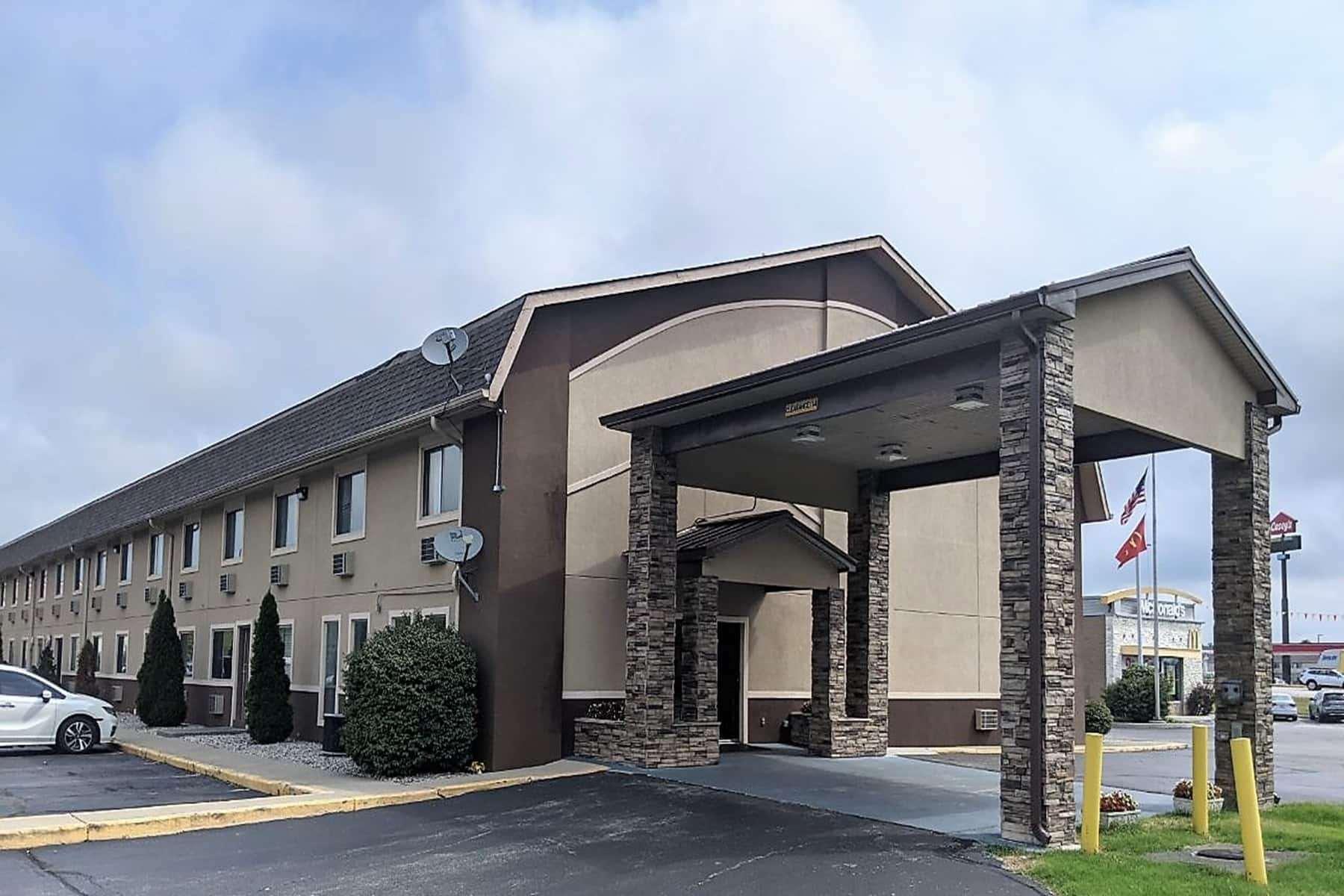 Super 8 By Wyndham Shelbyville Ngoại thất bức ảnh